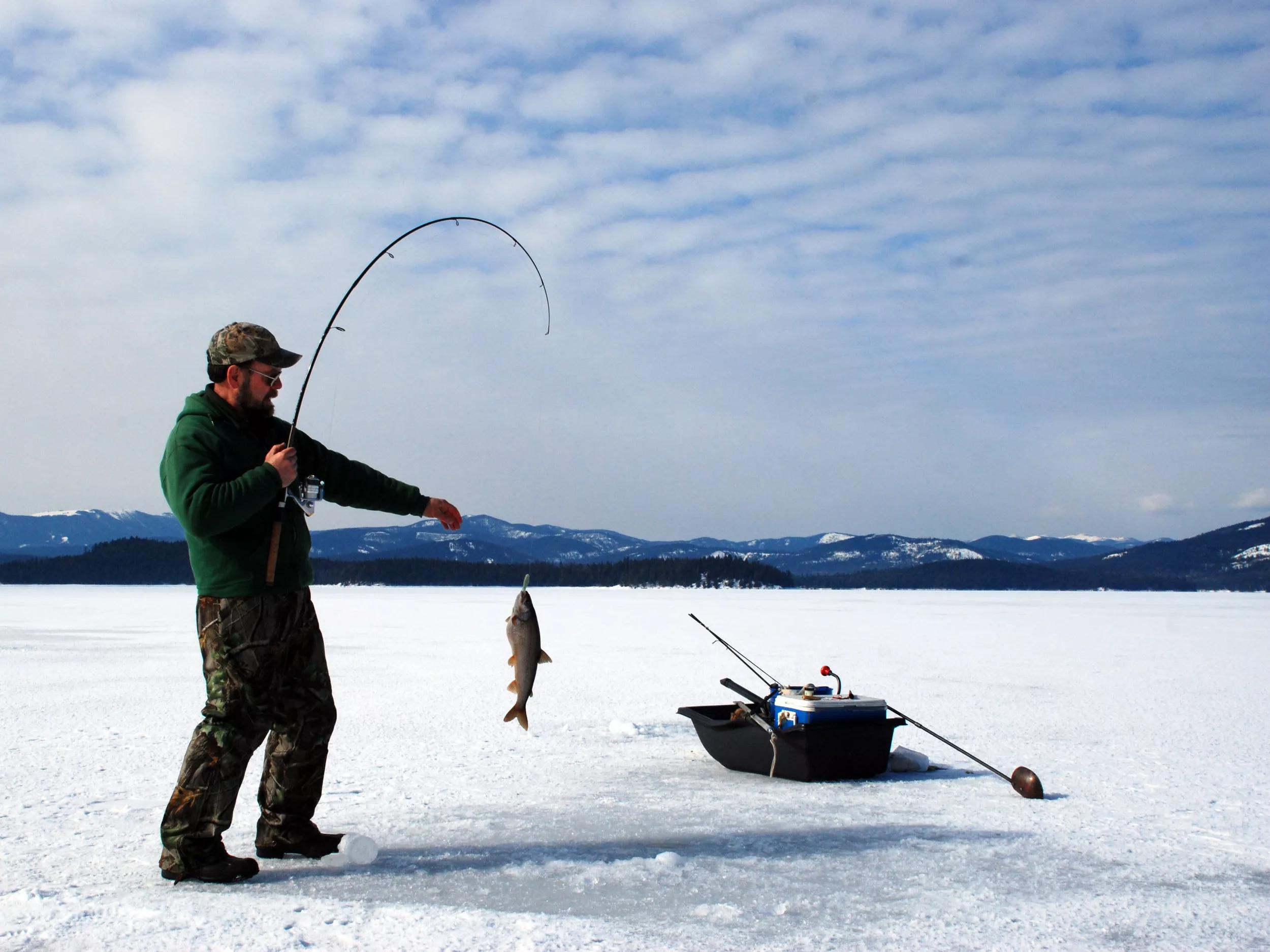 Pesca en el hielo en las praderas americanas:  600 FS 
